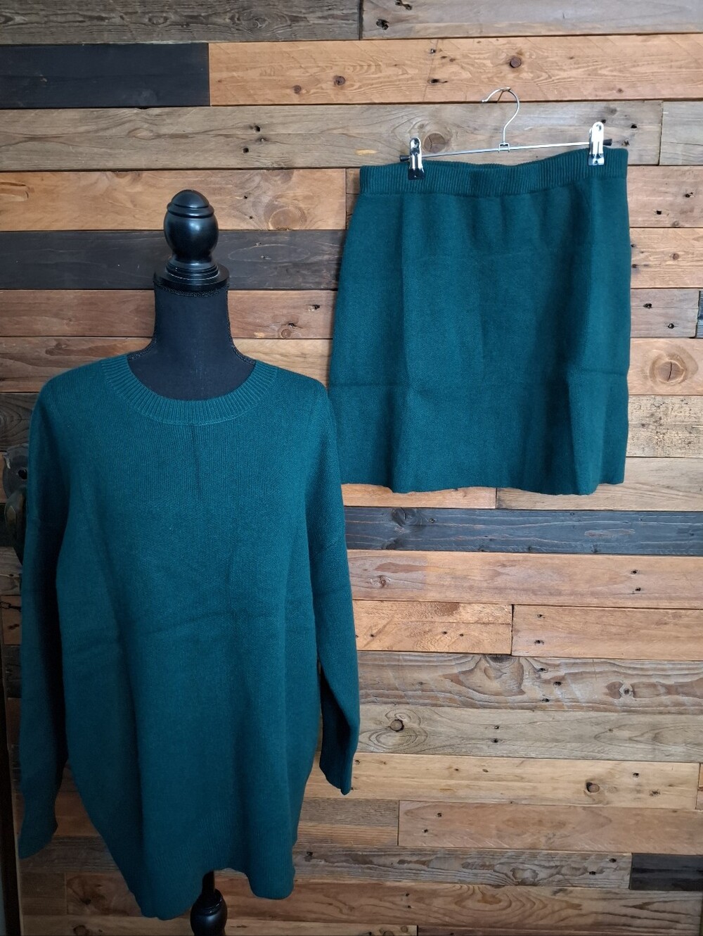 NWT Wenrine Green Knit Sweater & Skirt Set - XL
